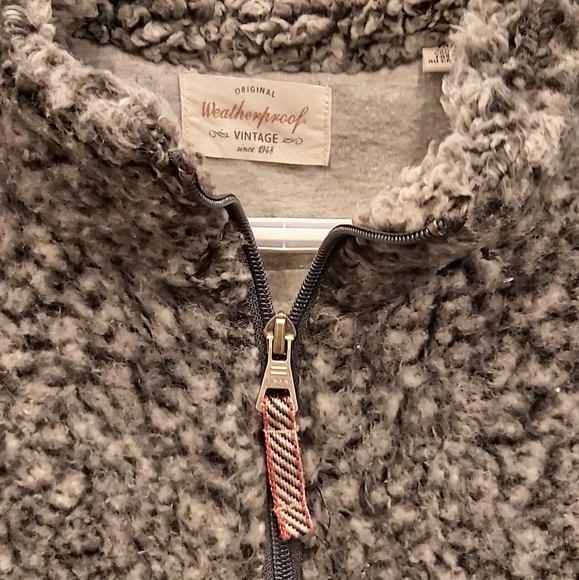 Weatherproof 1/4 zipper pullover - Picture 4 of 8